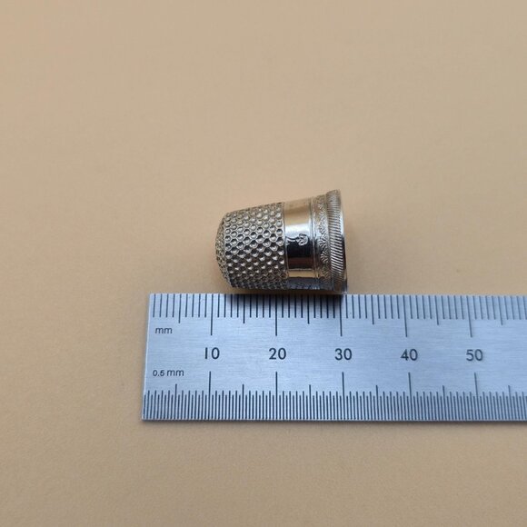 Sterling Silver Engraved Initials V E P Fancy Sewing Thimble A5744 - Picture 6 of 8